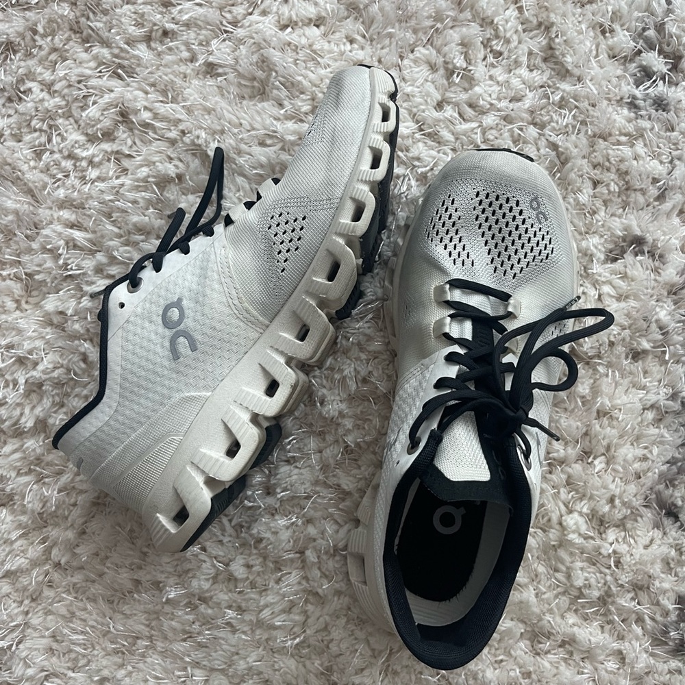 ON Cloud X Womens 6.5